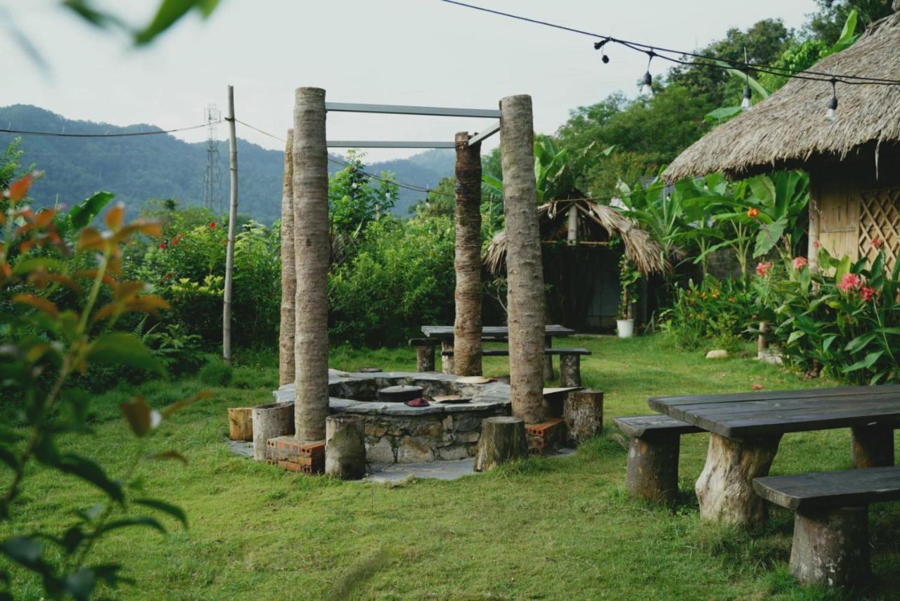 Homestay Field - Bungalow, Ha Giang Loop Tour, Motorbikes Rental Exterior foto
